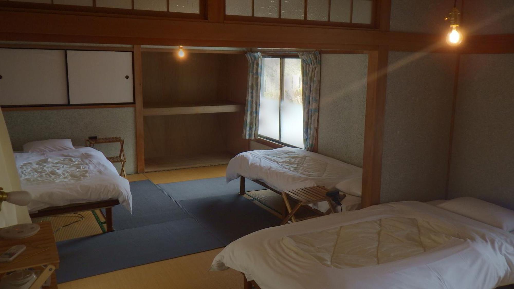 Cosmos Guesthouse มิโยชิ ภายนอก รูปภาพ