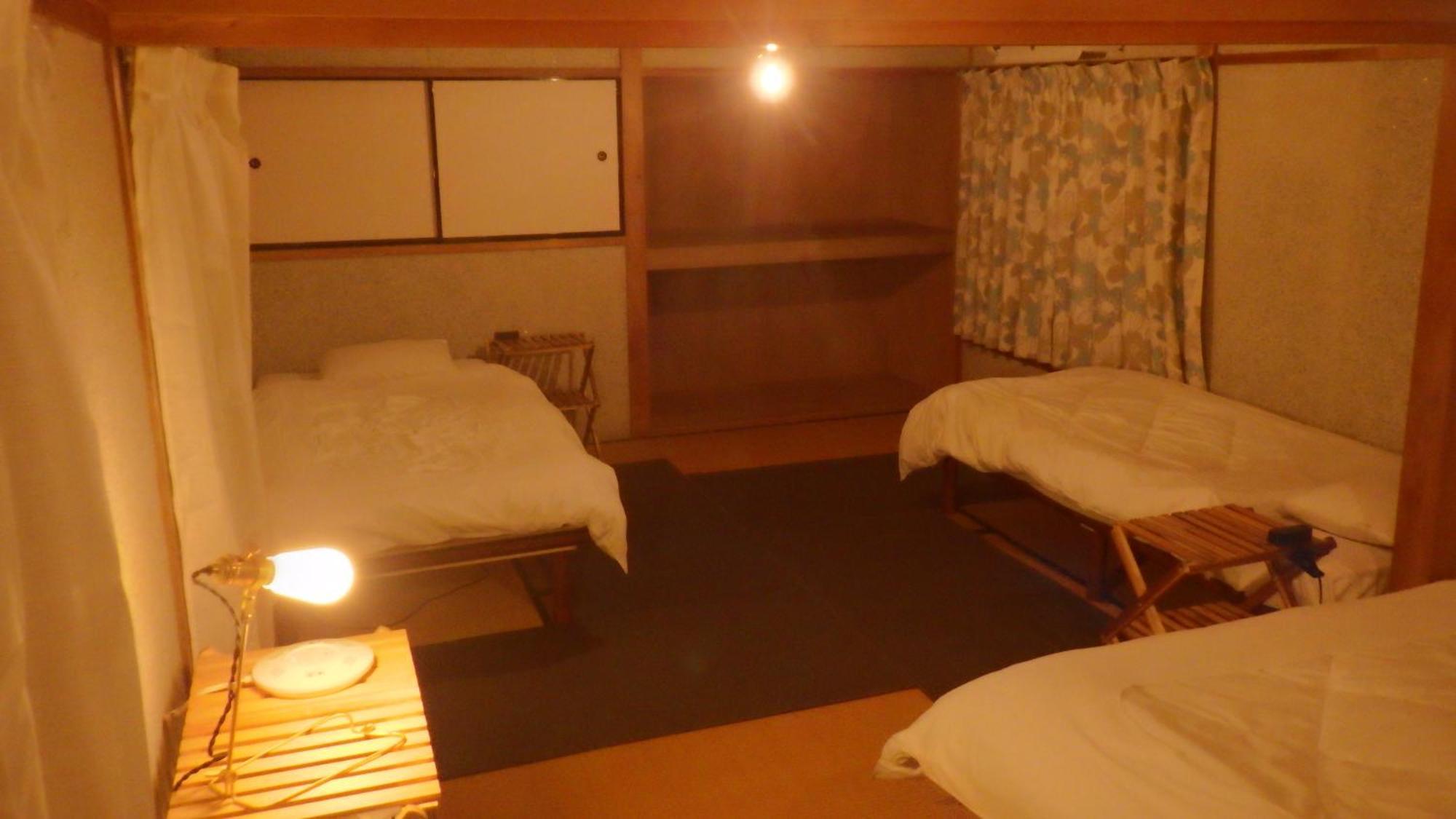 Cosmos Guesthouse มิโยชิ ภายนอก รูปภาพ