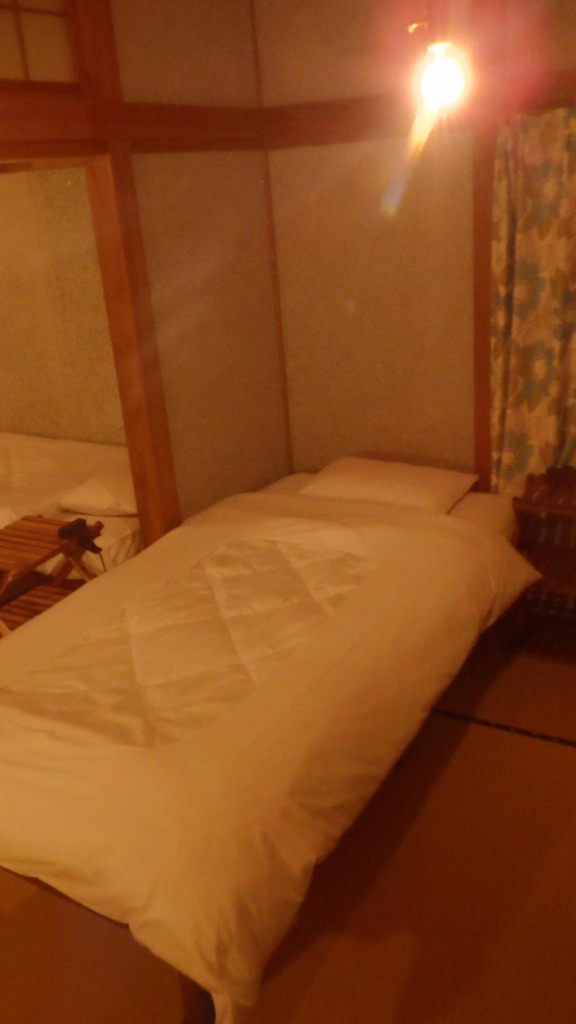 Cosmos Guesthouse มิโยชิ ภายนอก รูปภาพ